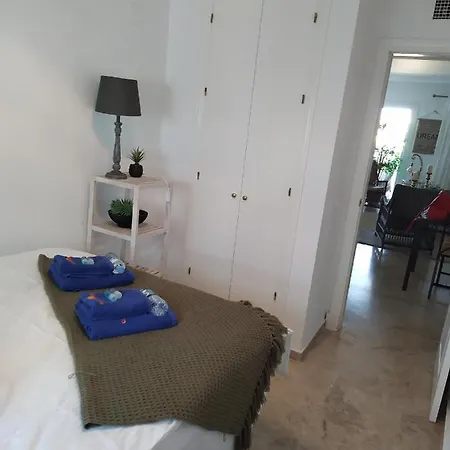 Апартаменты Reina Sofia 45 Эстепона