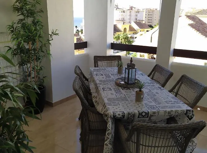 Reina Sofia 45 Apartman *